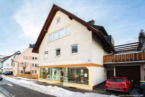 Außenansicht - 8 Zimmer Mehrfamilienhaus, Wohnhaus zum Kaufen in Titisee-Neustadt