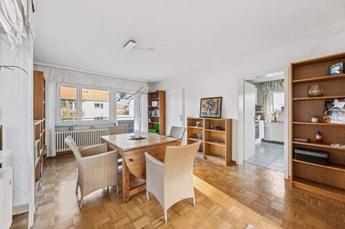 Essen - 4 Zimmer Einfamilienhaus in Großbottwar