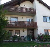 Einfamilienhaus, WF ca. 250 qm, NF ca. 300 qm, Doppelgarage, Wohnen und Arbeiten und 599 qm Grund. Großer Balkon und Loggia - Himmelkron