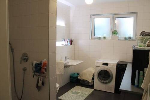 Duschbad mit Fenster - 