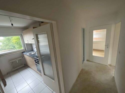 Flur_Küche_www.villingen.immobilien - Etagenwohnung mit 77,00 m² in Bad Dürrheim zur Miete