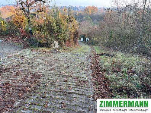Zufahrt / Teilansicht - 
