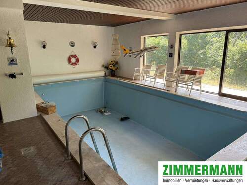 Schwimmbad - 