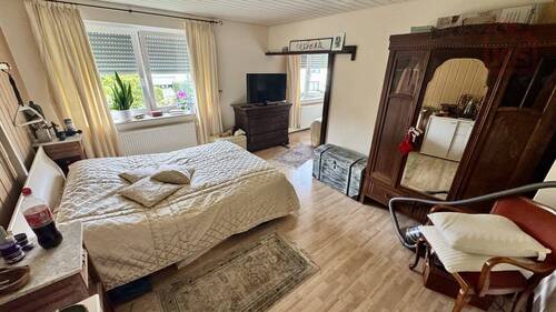 Schlafzimmer OG links - 