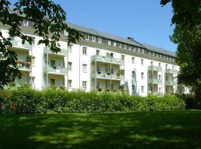 Innenhof - 2-Raum Wohnung mit Einbauküche und Balkon