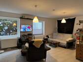 großzügiges Wohnzimmer - Etagenwohnung mit 87,00 m² in Süderhastedt zur Miete