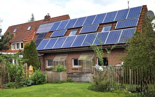 Ansicht m. PV u. Solar - 