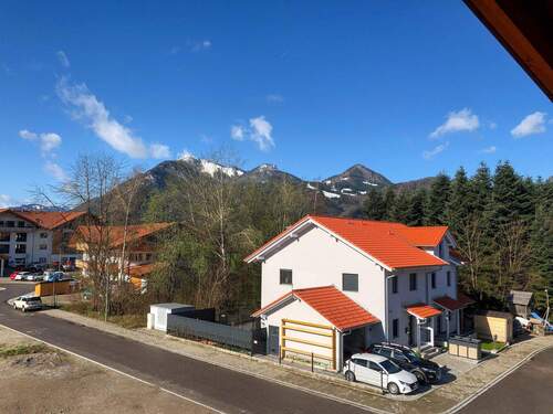 Ausblick Balkon 1.jpg - Etagenwohnung mit 64,30 m&sup2; in Grassau zum Kaufen