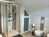 Bad mit Dusche und Wanne DG - 