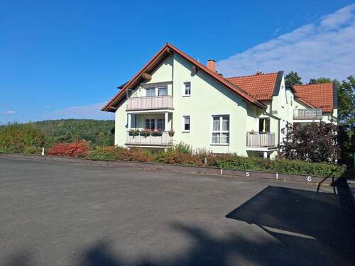 Hausansicht - 2 Zimmer Etagenwohnung zum Kaufen in Plauen