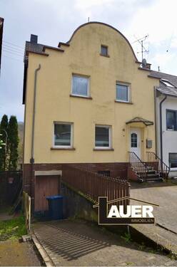 Front 2 - 6 Zimmer Einfamilienhaus zum Kaufen in Großrosseln