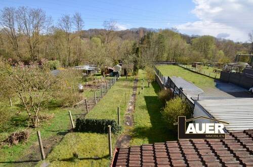 EG Sicht vom Balkon zum Garten - 