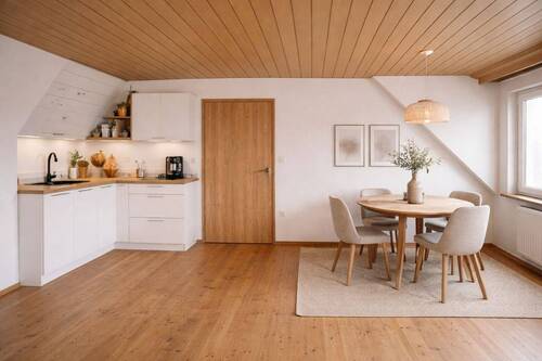 Beispielbild Küche & Essen Dachgeschoss nach Sanierung - 