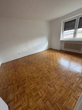 Wohnzimmer - 1 Zimmer Mehrfamilienhaus, Wohnhaus zum Kaufen in Zwiesel