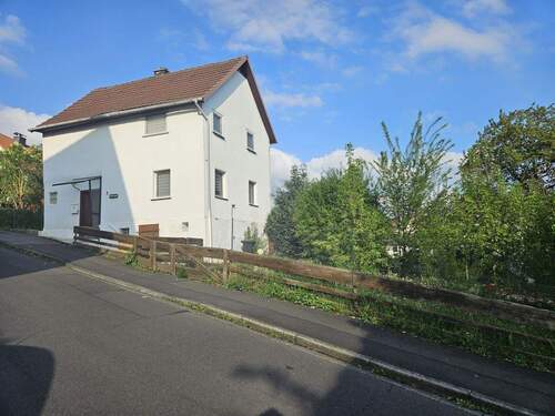 Hausansicht - 3 Zimmer Einfamilienhaus zum Kaufen in Edermünde