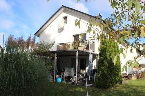 Hausansicht - Mehrfamilienhaus, Wohnhaus mit 166,00 m² in Spenge zum Kaufen