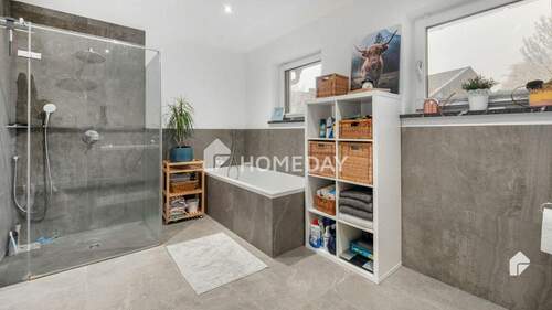 1. OG Badezimmer 1 - 