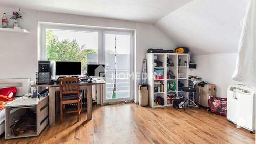 1. OG Schlafzimmer 2 - 