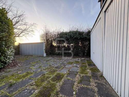 Zufahrt Garage - 