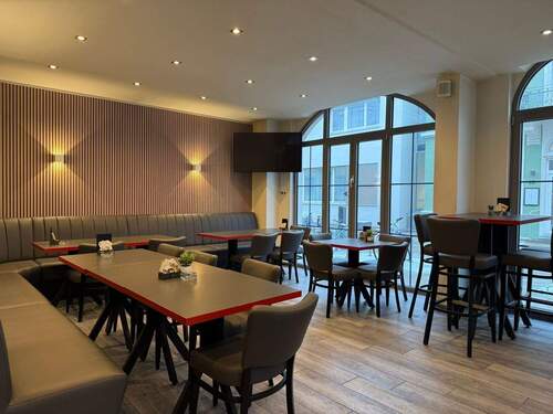 Bild 1 - Einladende Gastronomie-Einheit mit Terrasse in Singen (Hohentwiel)