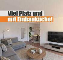 Grüne + ruhig gelegene Familienwohnung mit Sonnenbalkon + Einbauküche! - Chemnitz Bernsdorf