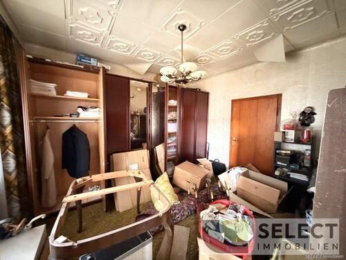 Zimmer - 6 Zimmer Mehrfamilienhaus, Wohnhaus in Neunkirchen/Saar