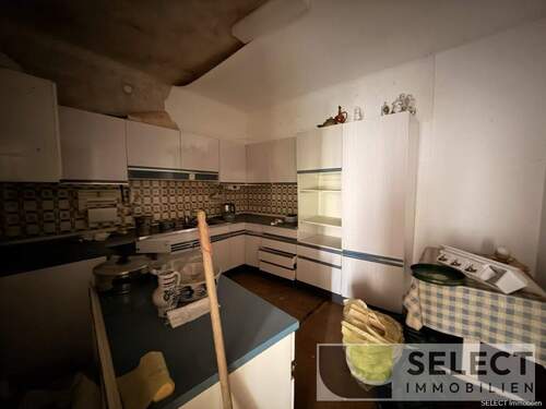 Küche - Mehrfamilienhaus, Wohnhaus mit 120,00 m&sup2; in Neunkirchen/Saar zum Kaufen