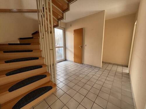 Eingangsbereich/ Hausflur - 3 Zimmer Einfamilienhaus zum Kaufen in Schwanewede / Leuchtenburg