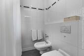 ... sowie separatem WC und Bidet - 