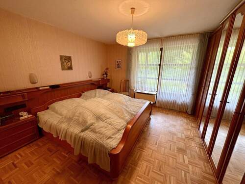 Schlafzimmer EG - 