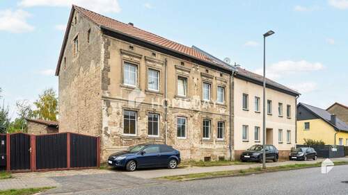 Außenansicht 1 - Mehrfamilienhaus mit historischem Charme und Entwicklungspotenzial in ruhiger Lage