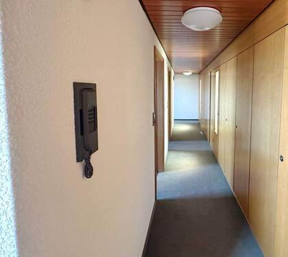 Hauptgebäude Wohnung DG Flur - 