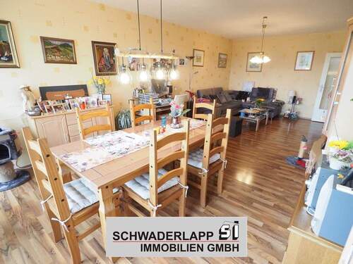 Frontbild - Attraktive Wohnung mit Loggia in nachgefragter Wohnlage