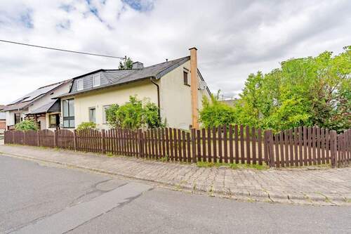 Außenansicht - 4 Zimmer Einfamilienhaus zum Kaufen in Bell