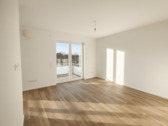 Wohnzimmer - Etagenwohnung mit 70,80 m&sup2; in Augsburg zum Kaufen