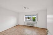H8315 - Schlafzimmer 1 - 2 Zimmer Etagenwohnung in Neu-Isenburg