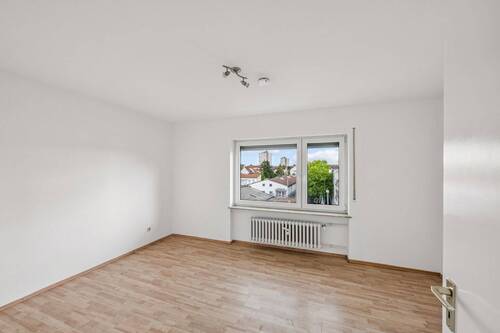 H8315 - Schlafzimmer 1 - 2 Zimmer Etagenwohnung in Neu-Isenburg