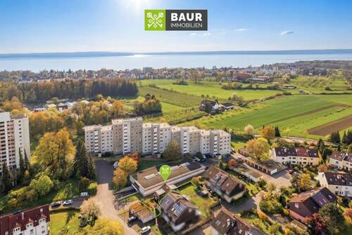 Luftbild - 7 Zimmer Reihenendhaus zum Kaufen in Friedrichshafen / Waggershausen