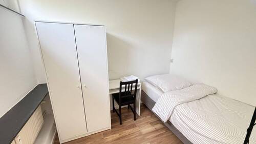 Room 4 - 