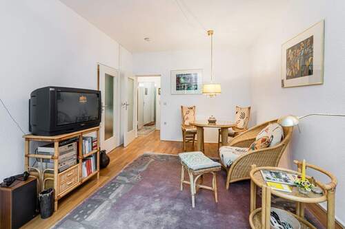 Wohnzimmer - Etagenwohnung mit 50,60 m² in Berlin zum Kaufen