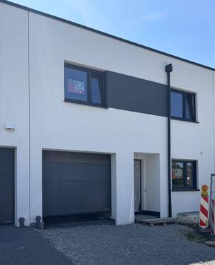 Eingangsansicht - 4 Zimmer Reihenmittelhaus in Gütersloh