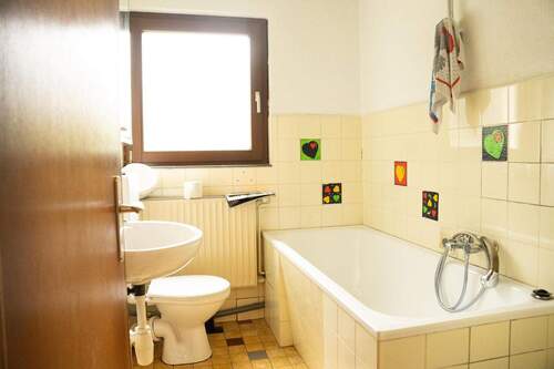 Bad - 7 Zimmer Einfamilienhaus in Wilnsdorf