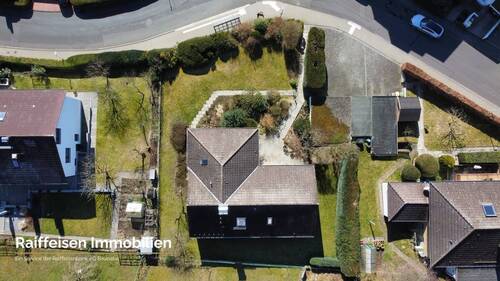 RAIBA IMMO - Wohnen am Sonnenhang 1 - Haus von oben - 7 Zimmer Einfamilienhaus zum Kaufen in Baunatal / Altenbauna