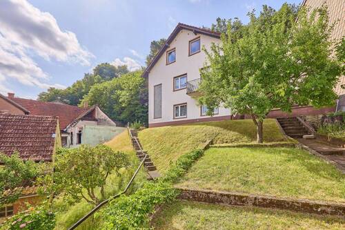 Außenansicht - 7 Zimmer Einfamilienhaus zum Kaufen in Kindsbach