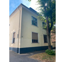 Charmantes Mehrfamilienhaus mit großem Garten und vielseitigem Nutzungspotenzial in Mönchengladbach