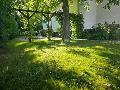 Teilbereich Garten - Mehrfamilienhaus, Wohnhaus mit 265,00 m² in Berlin zum Kaufen