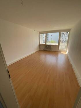 Büroraum 1 - Rarität Büros zentral und neu renoviert für Pendler geeignet - All-in-Miete