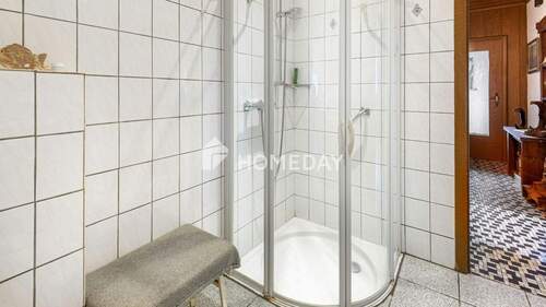 EG Badezimmer 1 2 - 