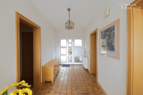 Hausflur - 6 Zimmer Einfamilienhaus zum Kaufen in Odenthal