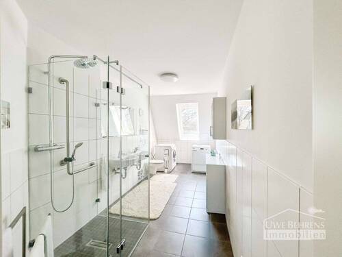 Duschbad - Etagenwohnung mit 97,00 m&sup2; in Buchholz zur Miete
